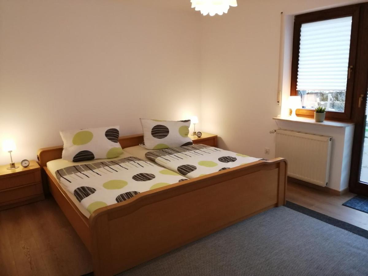 Ebenerdige Ferienwohnung Mit Grosser Terrasse In Der Naehe Des Waldes, Zum Wohlfuehlen Schoneck Экстерьер фото